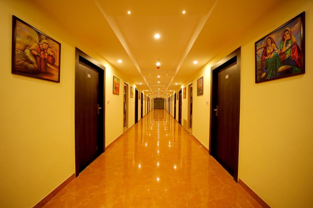 The Sky Imperial - Shahi Hotels & Resort Натхдвара Экстерьер фото