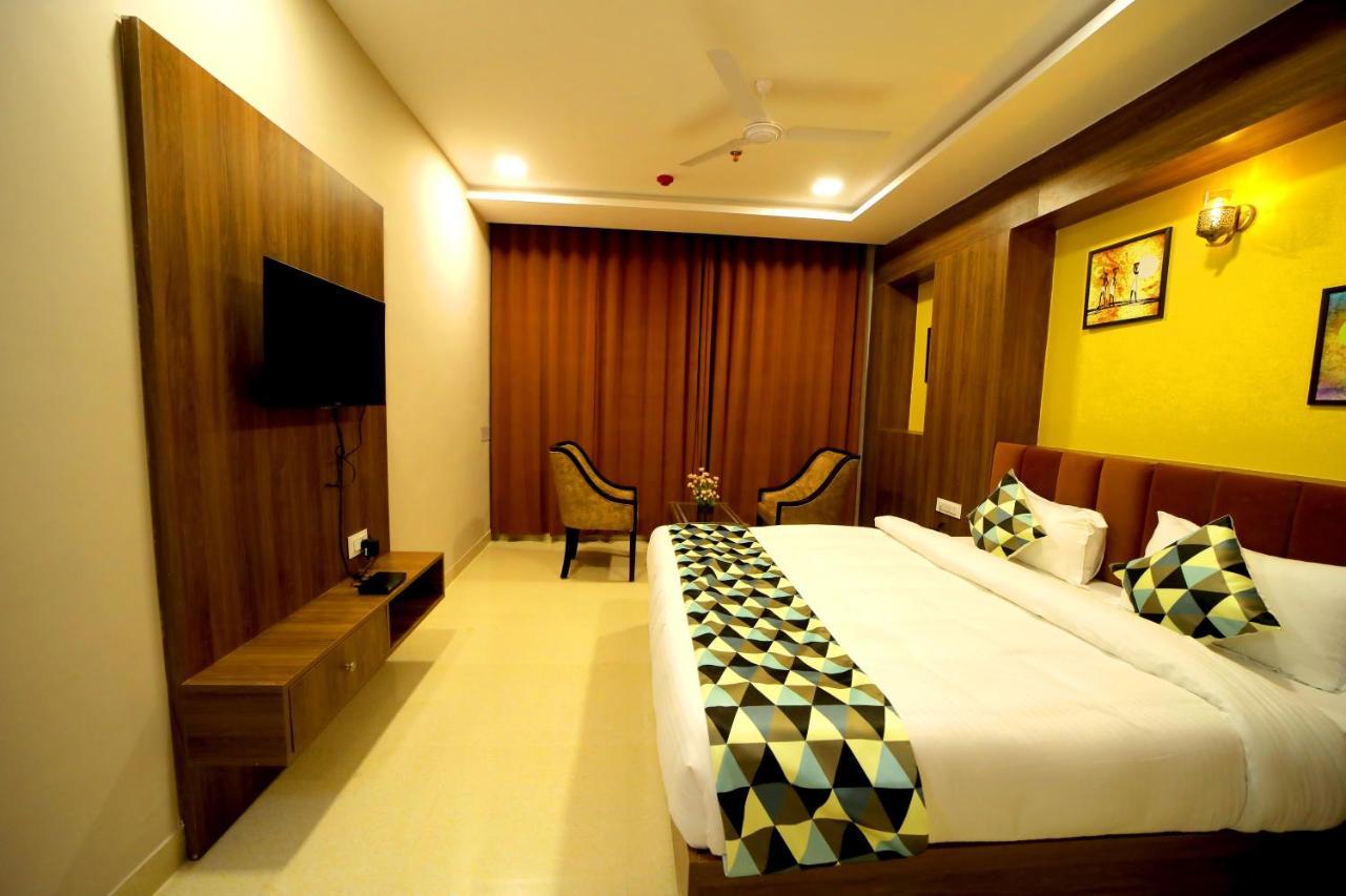 The Sky Imperial - Shahi Hotels & Resort Натхдвара Экстерьер фото