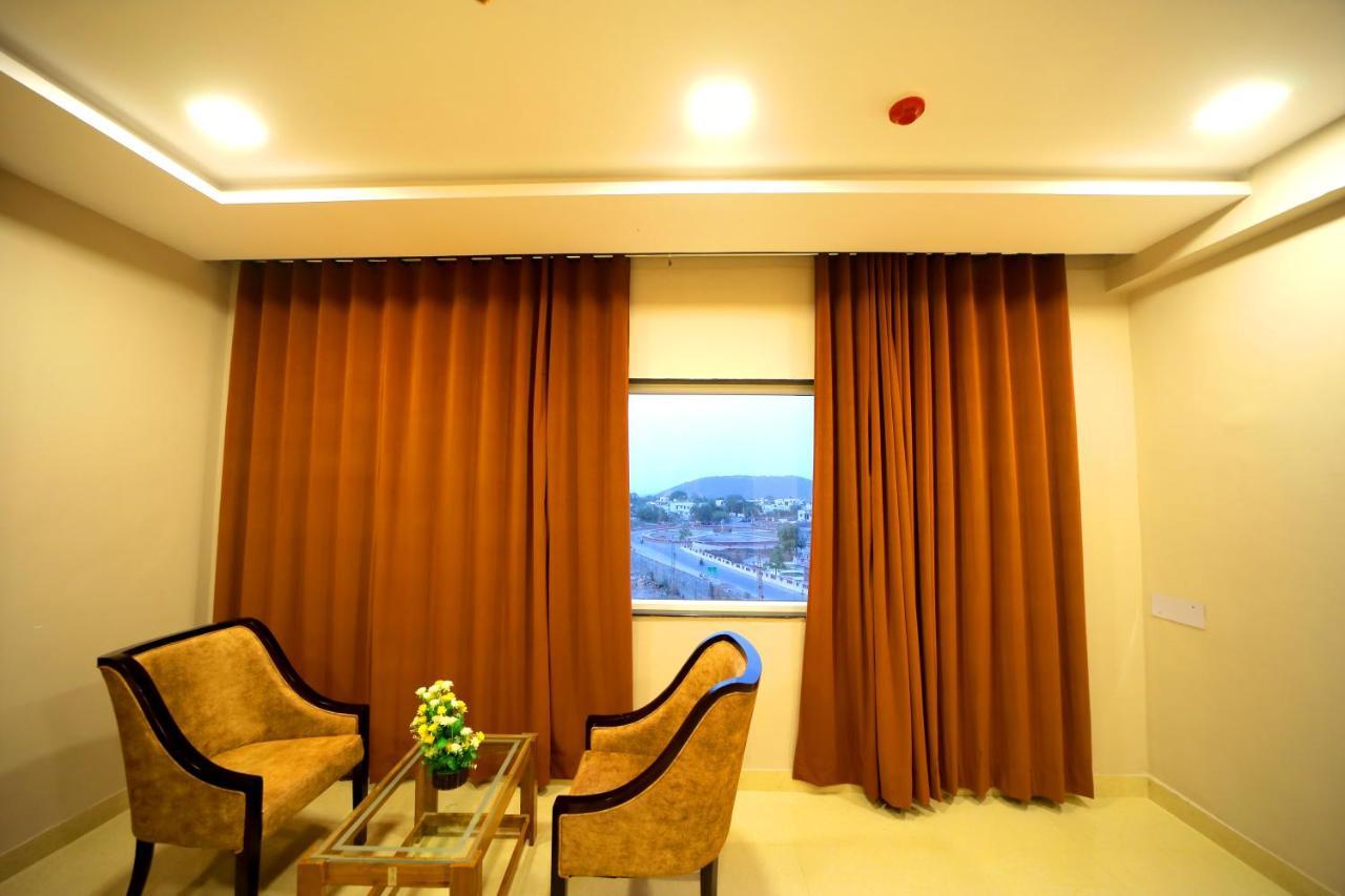 The Sky Imperial - Shahi Hotels & Resort Натхдвара Экстерьер фото