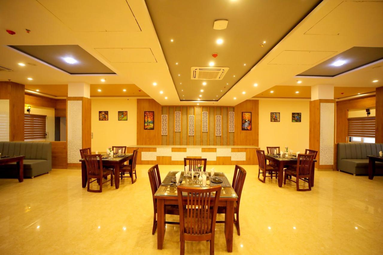 The Sky Imperial - Shahi Hotels & Resort Натхдвара Экстерьер фото