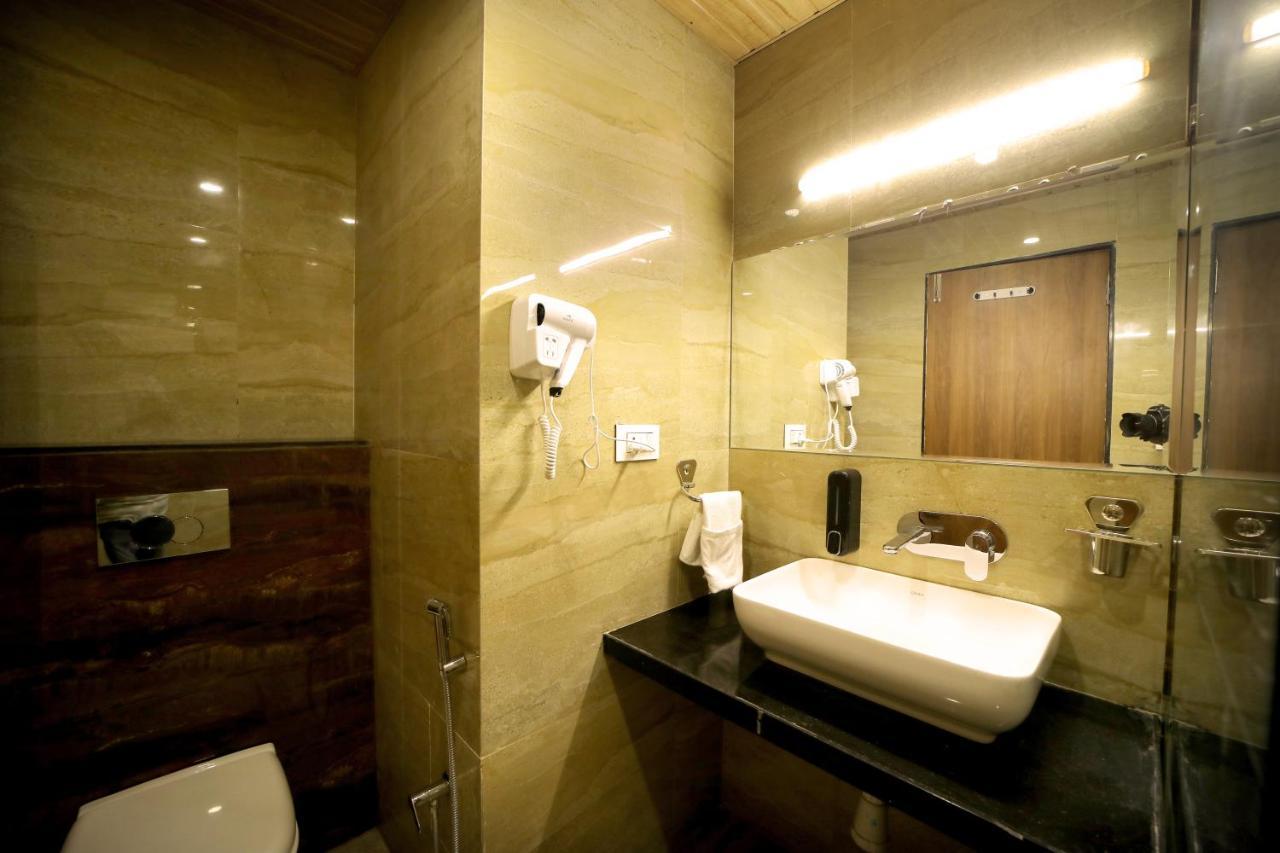 The Sky Imperial - Shahi Hotels & Resort Натхдвара Экстерьер фото